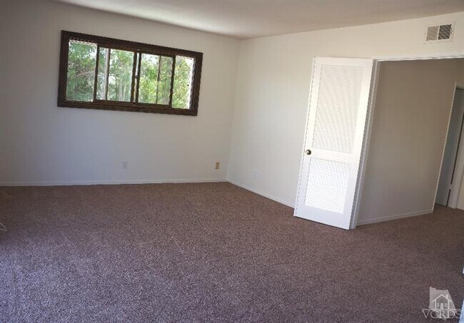 Building Photo - 2623 Velarde Dr