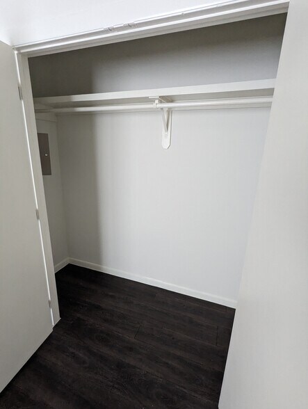 Building Photo - 5211 Shalom Dr