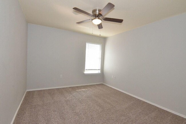 Building Photo - 7421 Elk Pass Dr