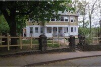 Building Photo - 12 Arch St