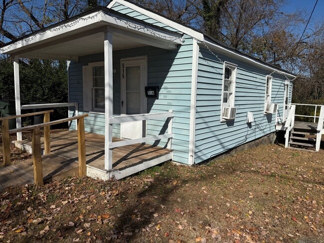 Building Photo - One bedroom, 1 bath house in Burlington