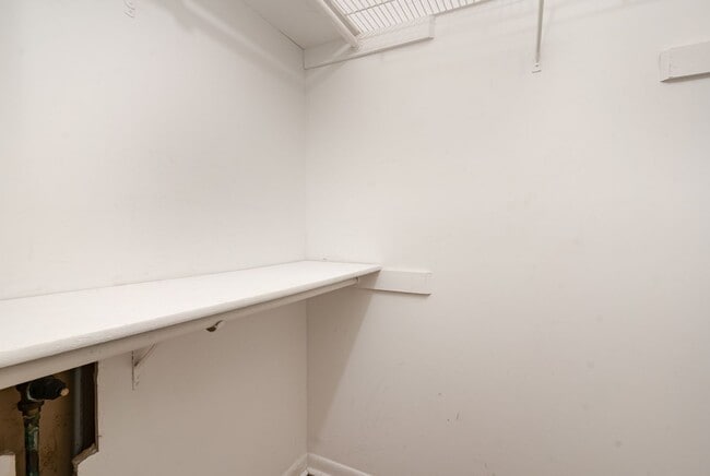 Building Photo - Studio Living in One of Raleigh’s Most Con...