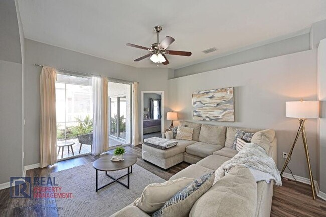 Building Photo - Impeccably Maintained Home in Summerfield Village - Lakewood Ranch!