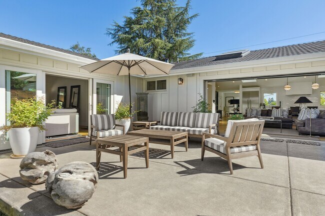 Building Photo - 760 Zinfandel Ln