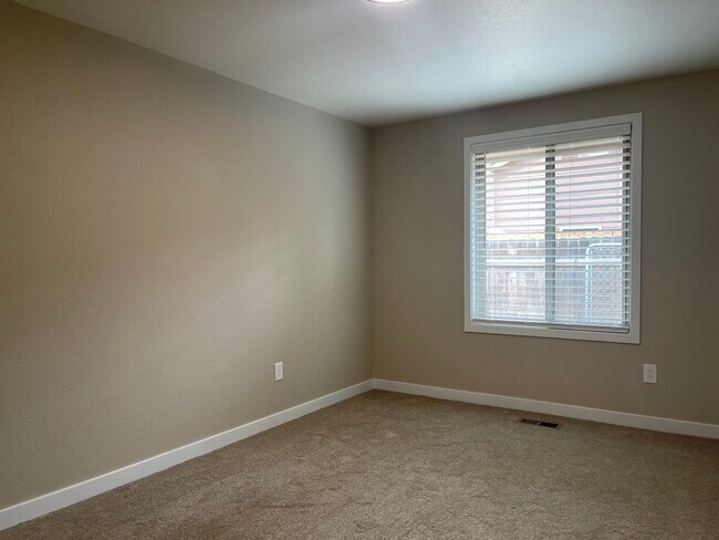 Building Photo - 4579 N Wisteria Pl