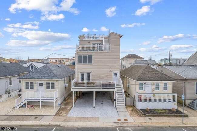 Primary Photo - 129 Franklin Ave