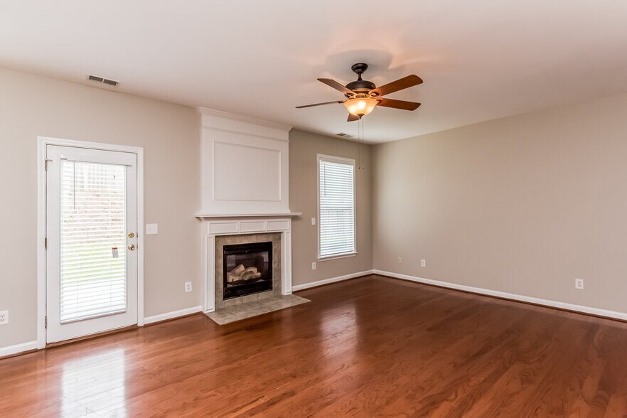 Building Photo - 4405 Walforde Blvd