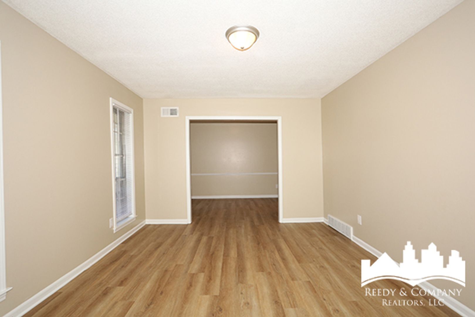 Building Photo - 3054 Pine Allee Cove