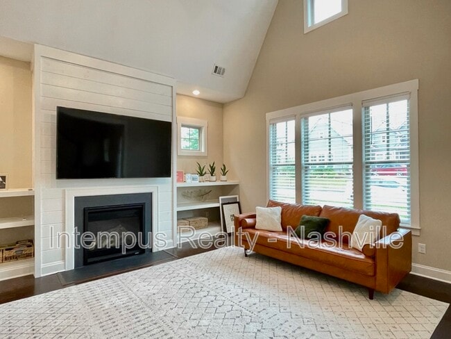 Building Photo - 2856 Americus Dr