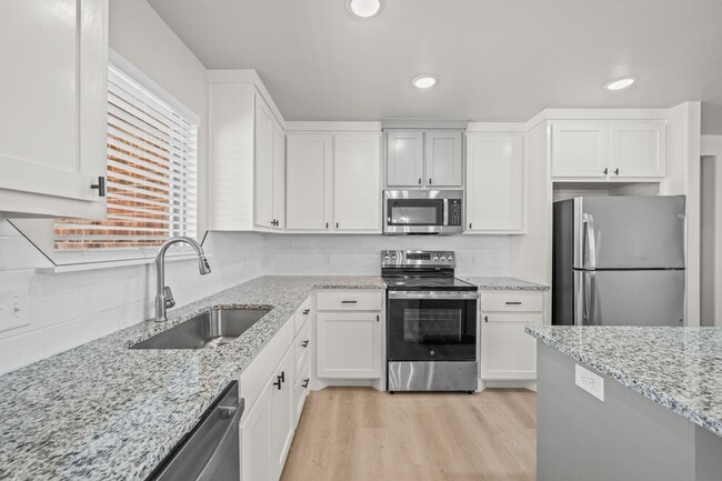 Building Photo - 10517 East C R 7400