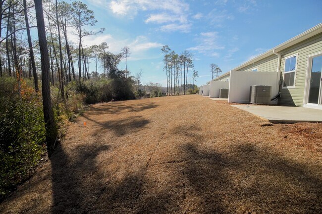 Building Photo - 1382 Speedway St