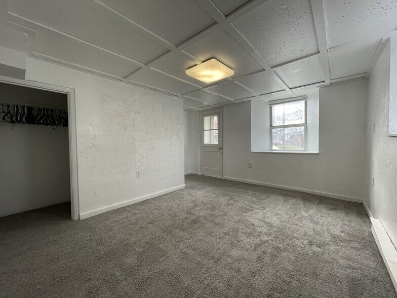 Second bedroom showing large window - 139 S York Rd