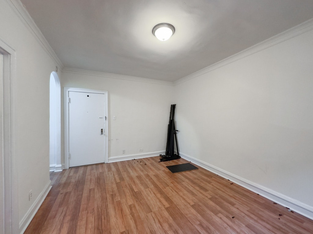 Building Photo - 2536 N Sawyer Ave