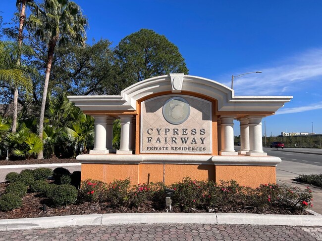 Building Photo - Awesome apartment at Cypress fairway!