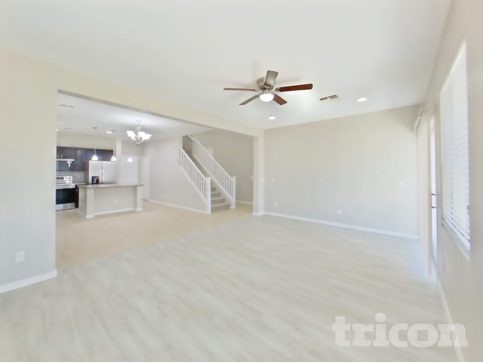 Building Photo - 819 W Dana Dr