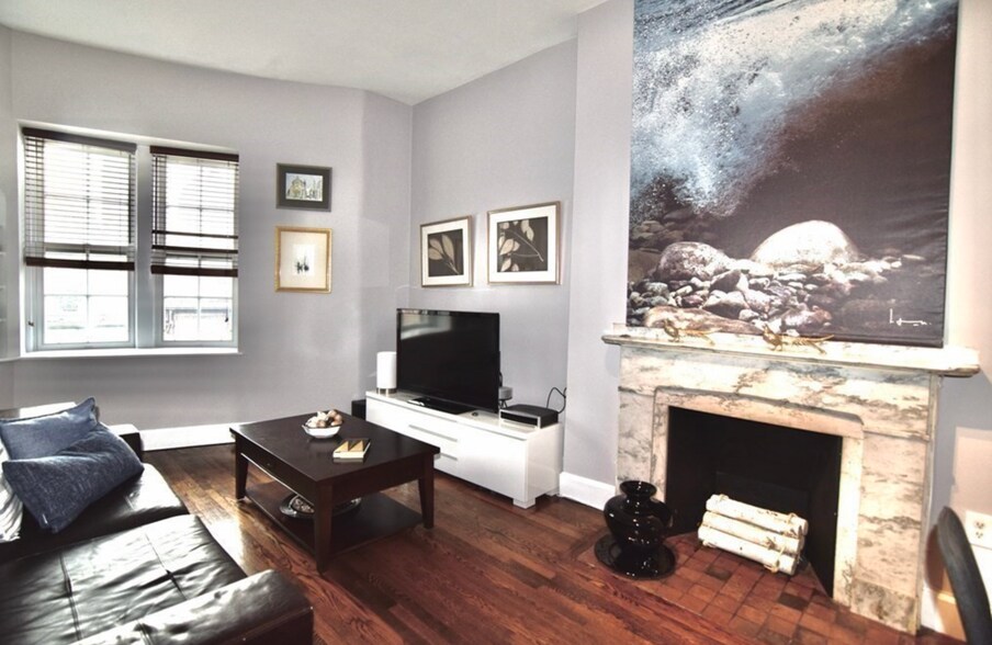Building Photo - 125 Beacon St
