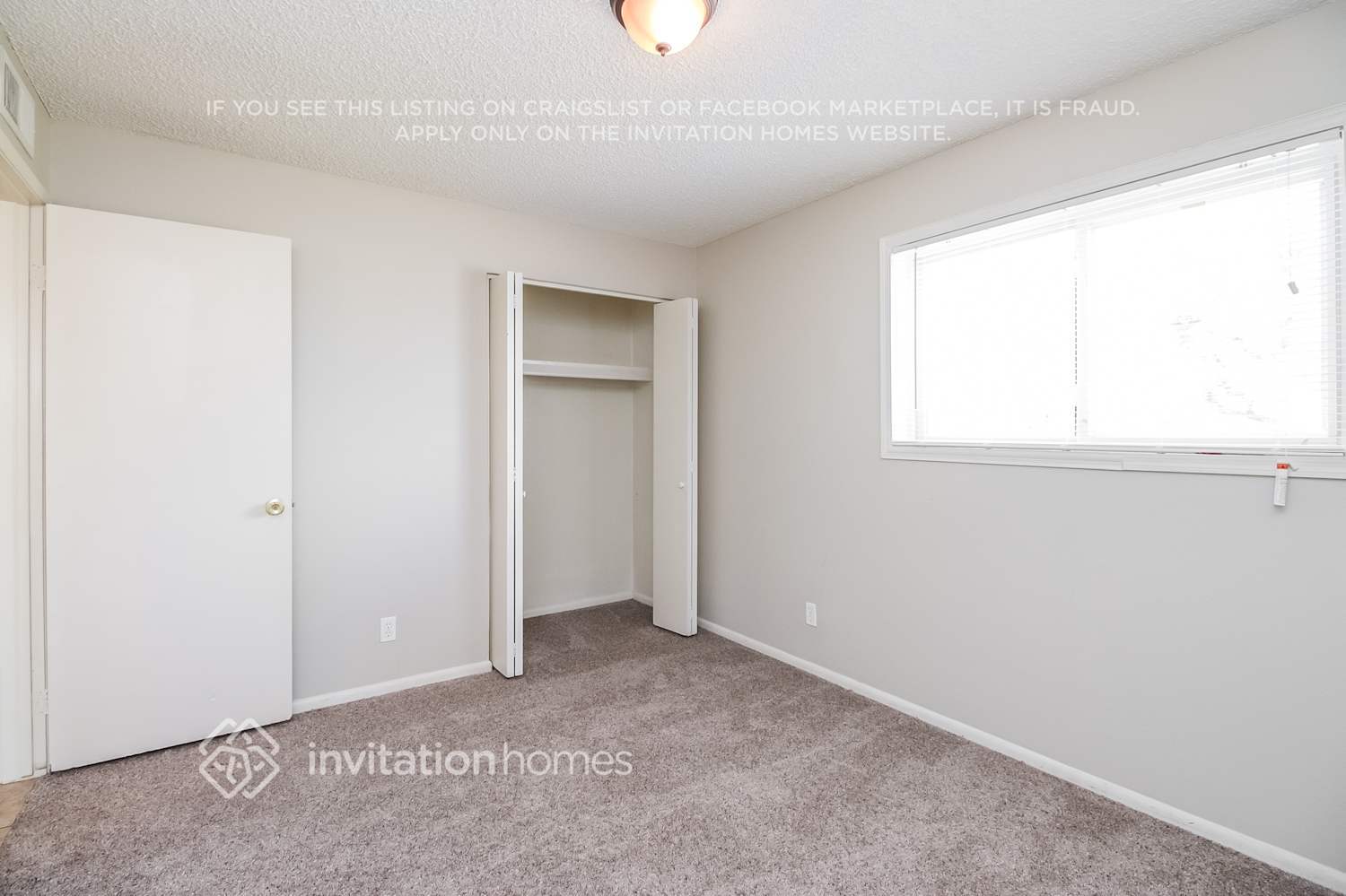 Building Photo - 1249 E 8th St