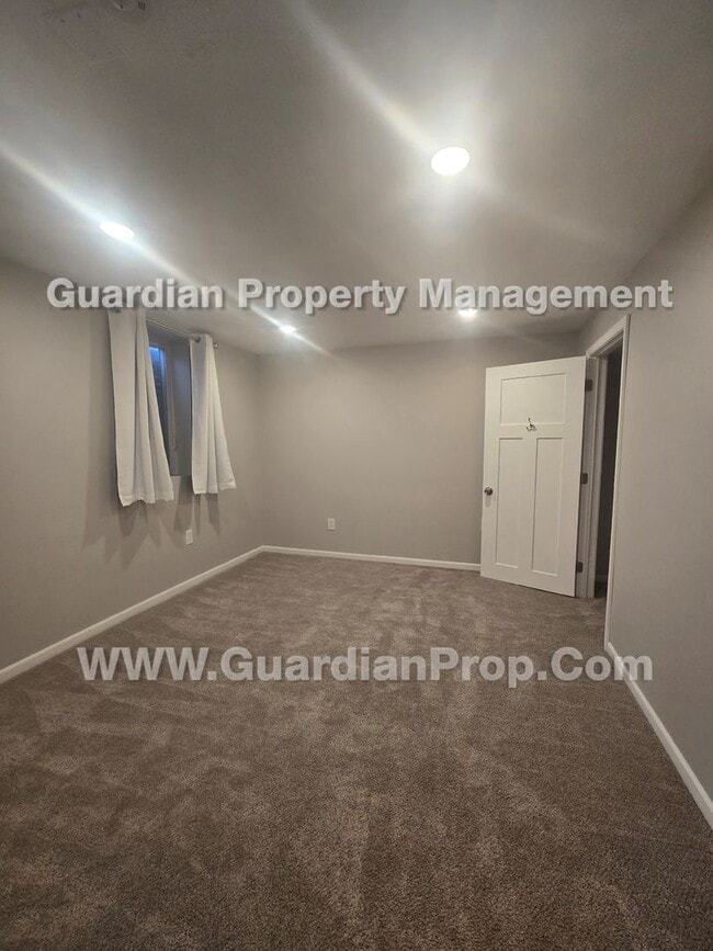 Building Photo - Available now! House with LVP flooring and new carpet, Walk Out Patio, fenced yard, 2 car attache...