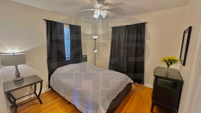 Building Photo - 1258 N Crestway St