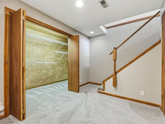 Building Photo - 15665 Fountain Hills Dr