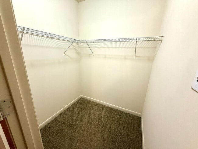 Building Photo - Cedar Hill Condos - Vitalius