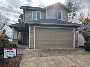Building Photo - Well-Kept Three Bedroom Home in West Salem