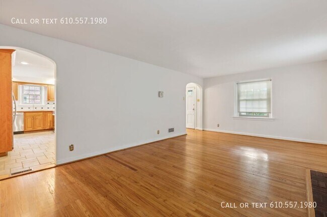 Building Photo - 544 Prescott Rd