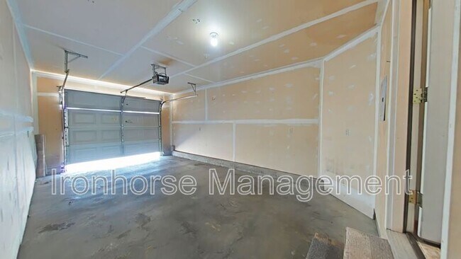 Building Photo - 2460 Wheeler Dr