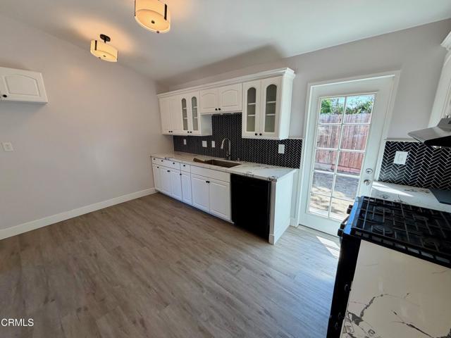 Building Photo - 8735 E Fairview Ave