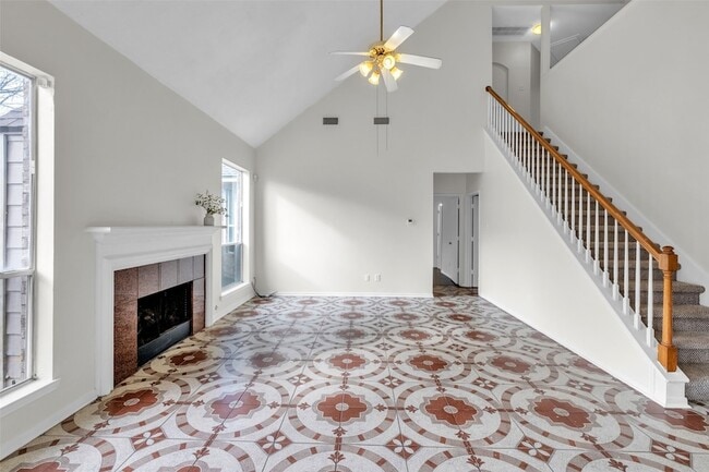 Building Photo - 17611 Magnolia Cir