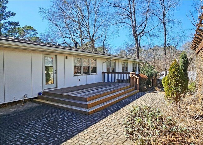 Building Photo - 1131 Milmar Dr NW