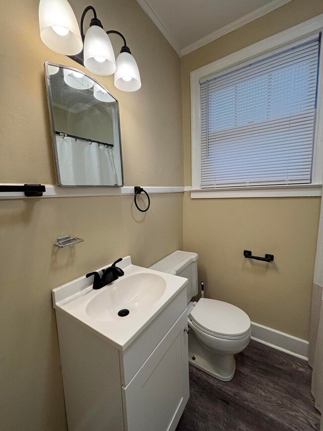 Building Photo - 901 Miller Rd