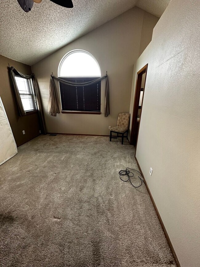 Building Photo - Valley at Rainbow Ridge - Arvada - Available Early July!