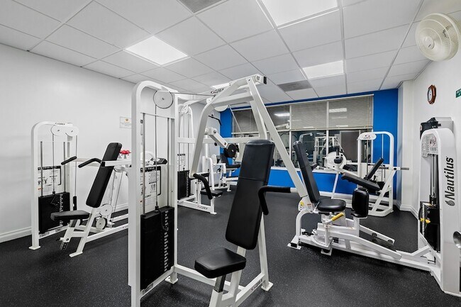 Building Photo - 3900 Galt Ocean Dr