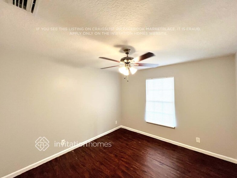 Building Photo - 2686 SW Ace Rd