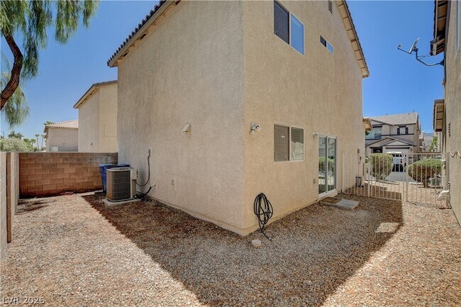 Building Photo - 4208 Perfect Drift St
