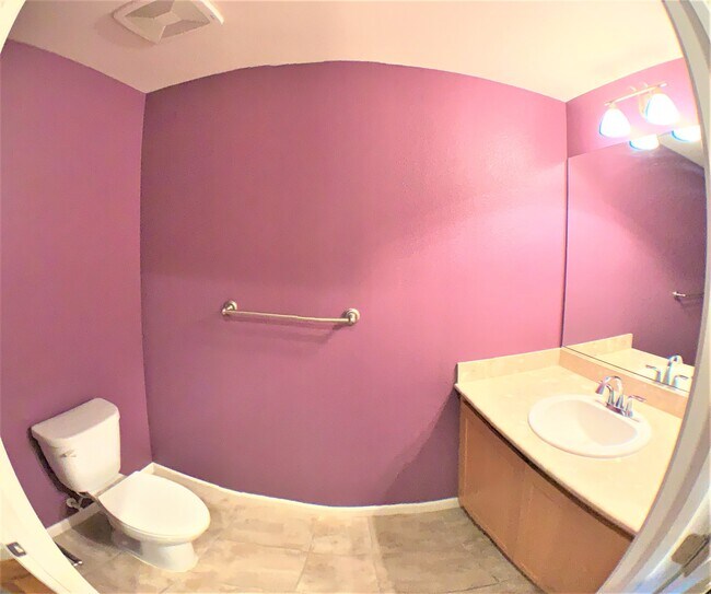 Building Photo - 660 Cedarville Ln