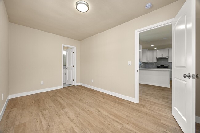 Building Photo - 2229 Gale Ave