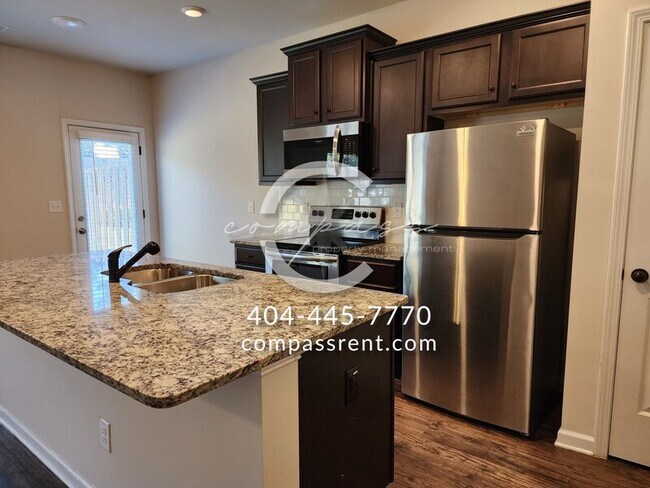 Building Photo - 1002 Mcconaughy Ct