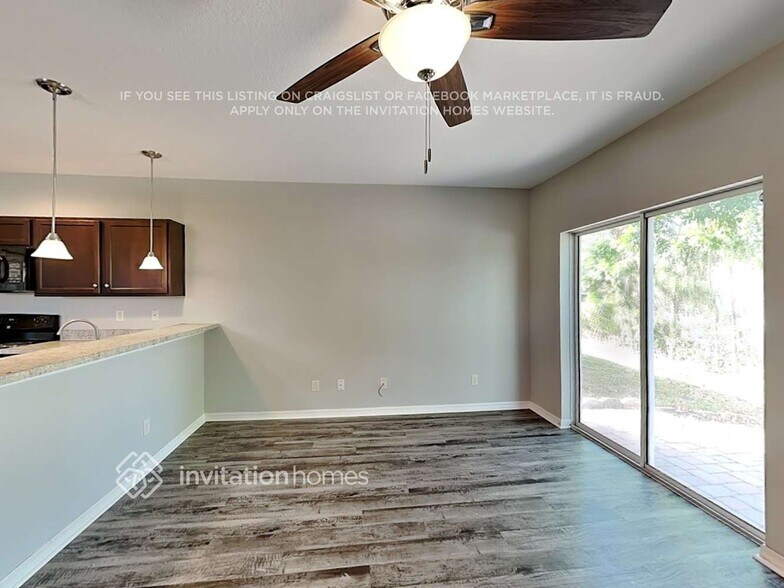 Building Photo - 4004 11th St E