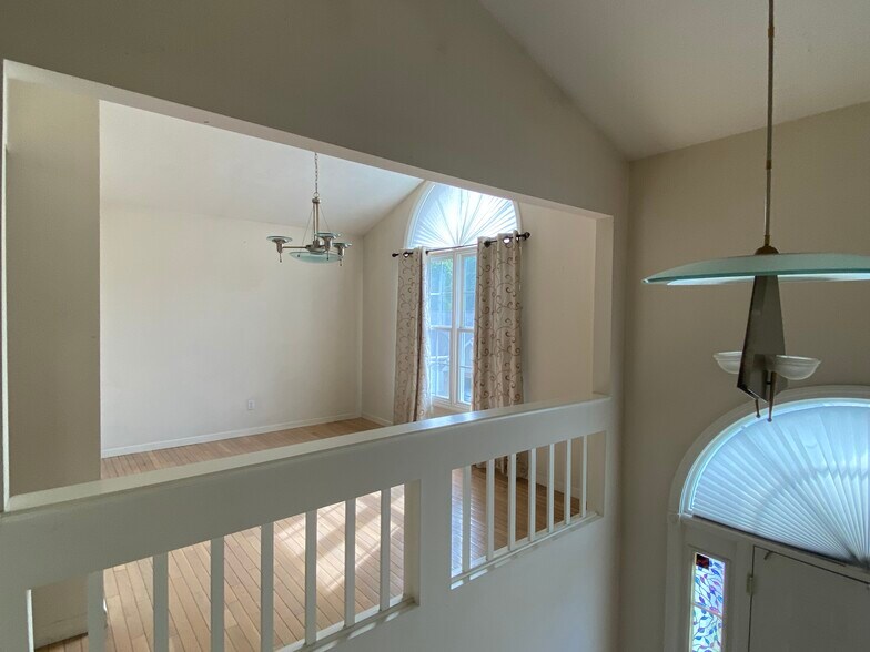 Building Photo - 123 Cobblestone Cir