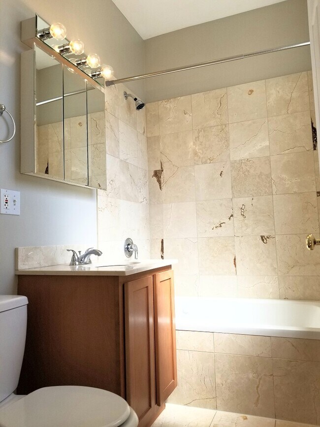 Master Bathroom - 5923 N Winthrop Ave