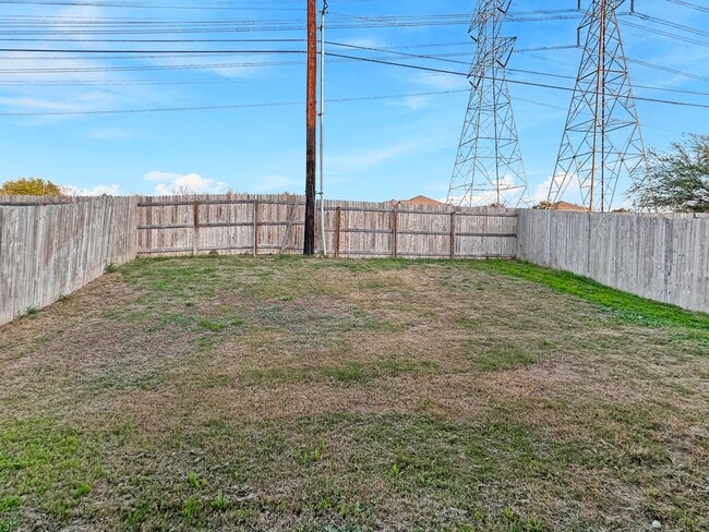 Building Photo - Open-Concept Converse Home with Loft + Covered Patio