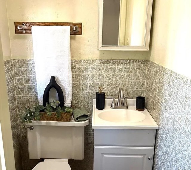 Building Photo - 5405 Jellison St