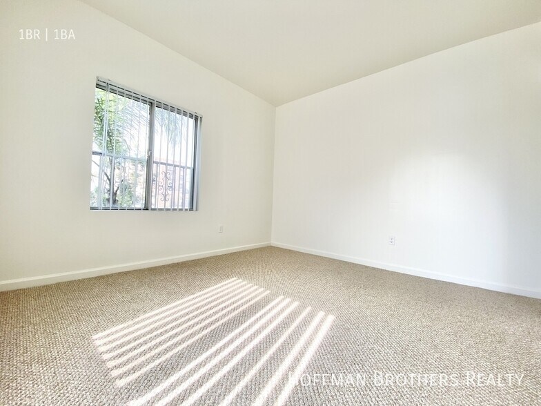 Building Photo - 758 S Carondelet St