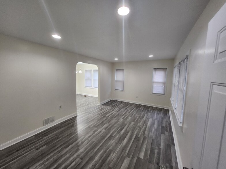 LIVING ROOM - 8285 Indiana St