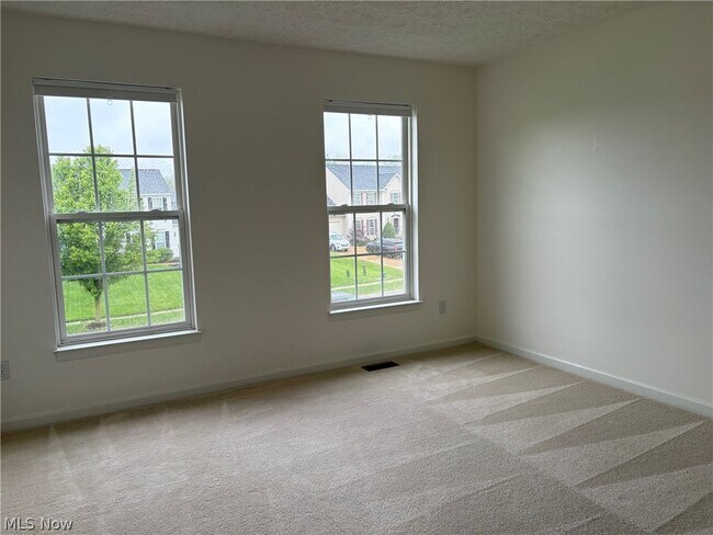 Building Photo - 4582 Devereux Drive