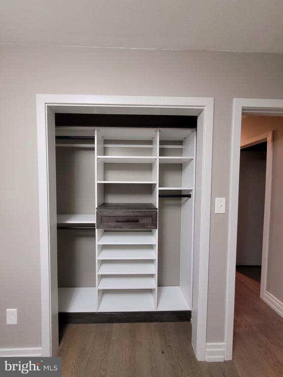 Building Photo - 2710 Rose Valley Dr