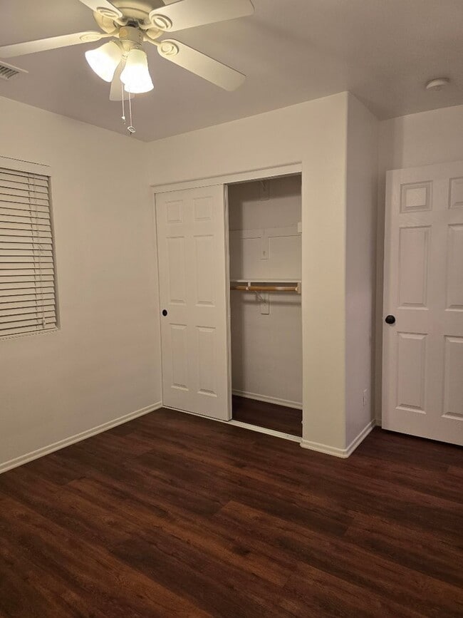 Building Photo - ***OPEN HOUSE 2/15/2026 11am-12pm ***Ready Now! 4bed 3bath