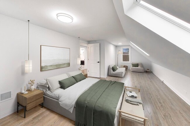 Building Photo - 408 S Maple St